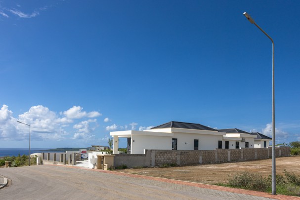 Harmonie - Spacious building plot in resort with ocean views