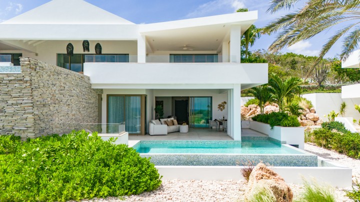 THE CAPE 6 - Exclusive apartment with sea view and private pool.