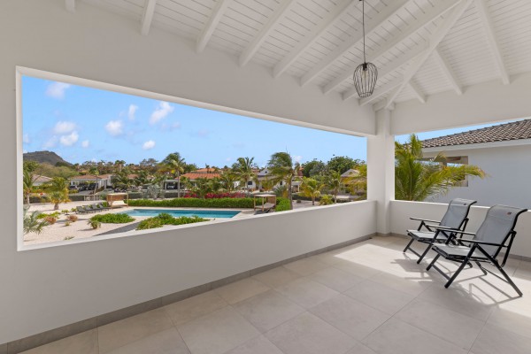 Blue Bay | Move-in ready new-build apartment with garden and pool view