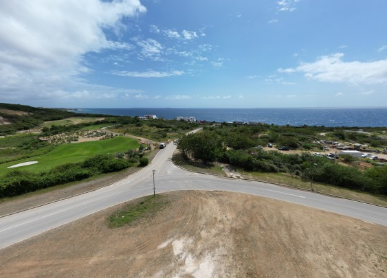 Blue Bay - Breathtaking spacious oceanfront lot for sale on T-section