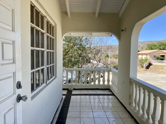 Fontein - Spacious 2 bedroom house located on freehold property