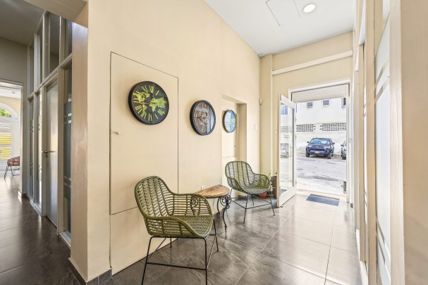 Stylish 10-Office Business Center in Historic Otrobanda