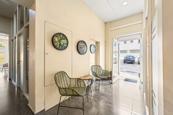 Stylish 10-Office Business Center in Historic Otrobanda