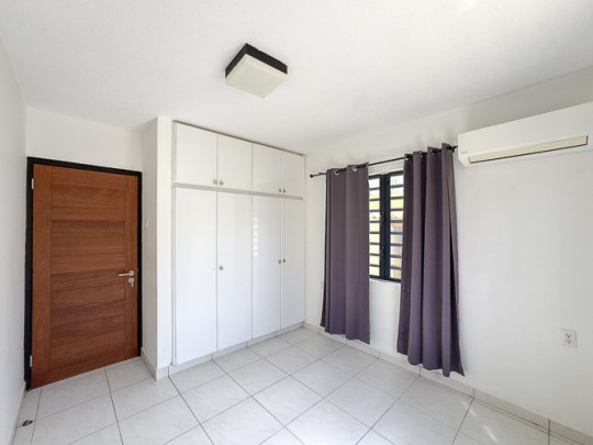 Spacious 3-bedroom villa in quiet residential area
