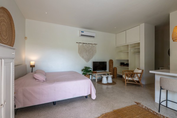Jan Sofat – Luxury villa with panoramic sea views 
