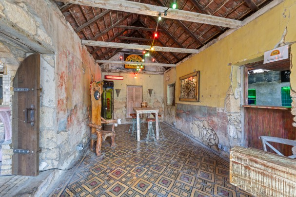 Uniek monumentaal horecapand in het hart van Otrobanda