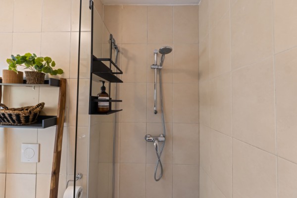 Fully Furnished 1-Bedroom Apartment with Holiday Rental Potential