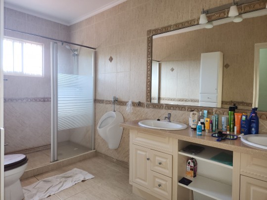 Zuurzak - Centrally located Villa for sale Curacao safe neighborhood