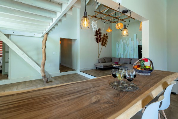Sunset Heights– Spacious Vacation Villa with Attractive Rental Returns