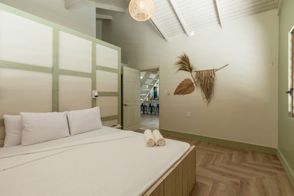 Sunset Heights– Spacious Vacation Villa with Attractive Rental Returns
