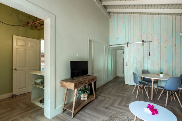 Sunset Heights– Spacious Vacation Villa with Attractive Rental Returns