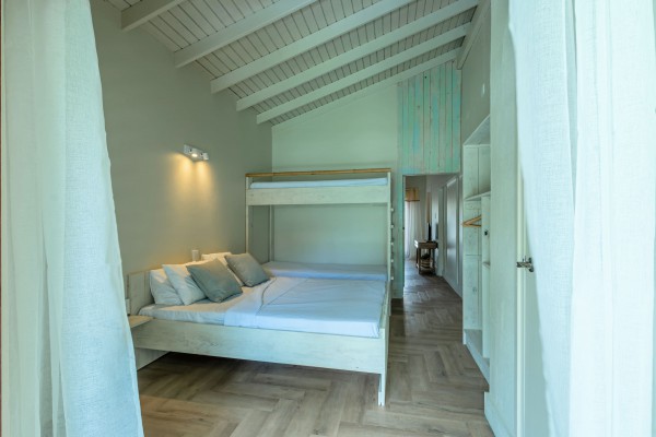 Sunset Heights– Spacious Vacation Villa with Attractive Rental Returns