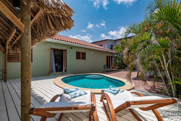 Sunset Heights– Spacious Vacation Villa with Attractive Rental Returns
