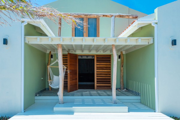 Sunset Heights– Spacious Vacation Villa with Attractive Rental Returns