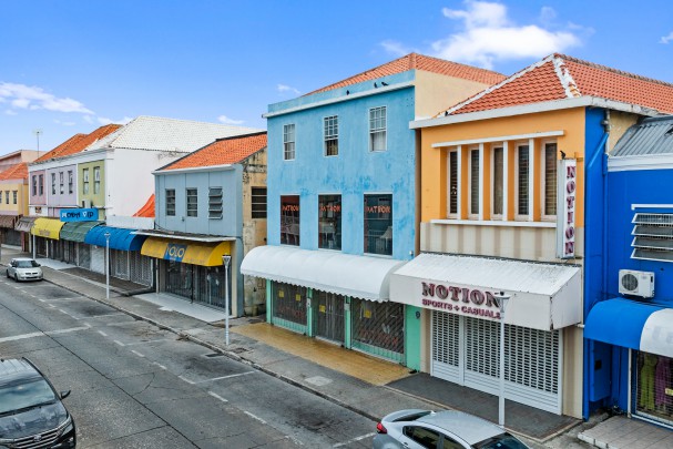 Breedestraat - Commercial building in the middle of the city