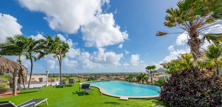 Blue Bay – Spacious apartment with sea view in Residence Le Bleu