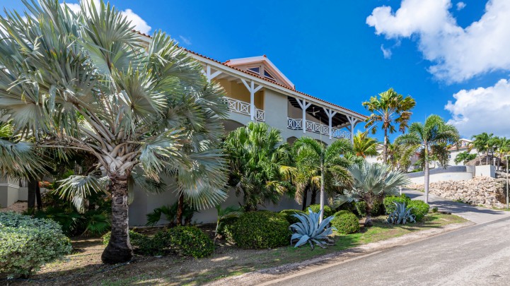 Blue Bay - ruim appartement te huur in Residence Le Bleu