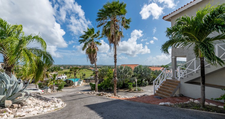 Blue Bay - ruim appartement te huur in Residence Le Bleu