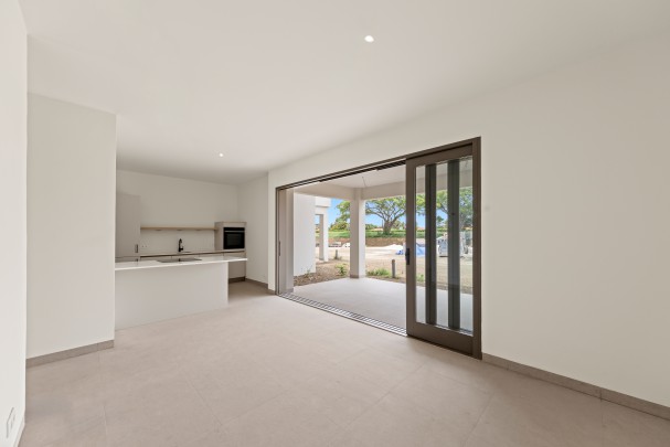 Blue Bay the Ivy  - Newly built 2-bedroom ground-floor apartments