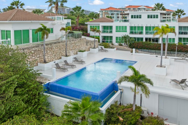 Luxury Sea View Apartment with Rooftop Terrace in Piscadera
