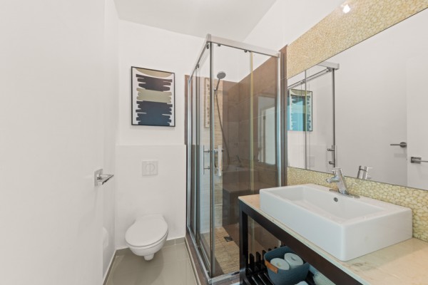 Luxury Sea View Apartment with Rooftop Terrace in Piscadera