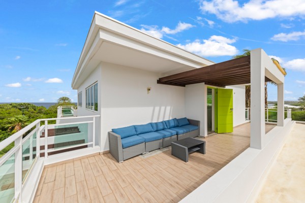 Luxury Sea View Apartment with Rooftop Terrace in Piscadera