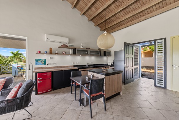 Blue Bay – Bungalow with golf view, jacuzzi & holiday rental option