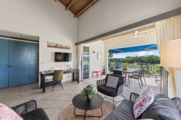 Blue Bay – Bungalow with golf view, jacuzzi & holiday rental option