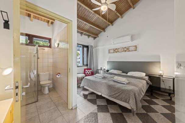 Blue Bay – Bungalow with golf view, jacuzzi & holiday rental option