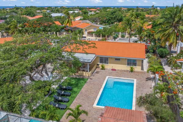 Beautiful Home in Grote Berg with Pool – Ideal Investment