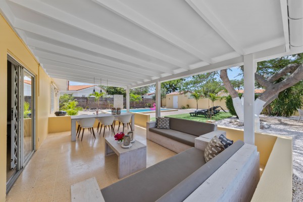 Beautiful Home in Grote Berg with Pool – Ideal Investment