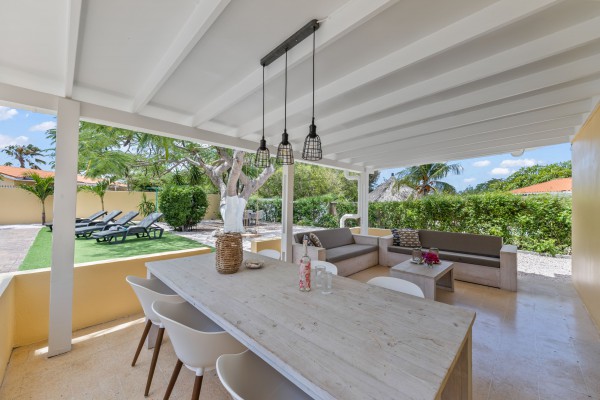 Beautiful Home in Grote Berg with Pool – Ideal Investment