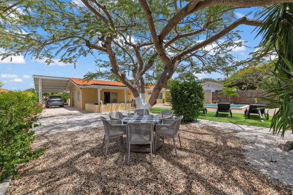 Beautiful Home in Grote Berg with Pool – Ideal Investment