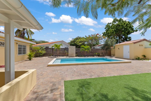 Prachtige woning in Grote Berg met zwembad &ndash; ideaal als investering