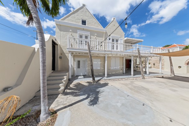 Otrobanda  – Historic property suitable for hospitality.