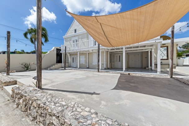 Otrobanda  – Historic property suitable for hospitality.