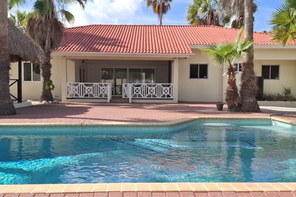Villapark Girouette – villa gated resort apartment and private pool