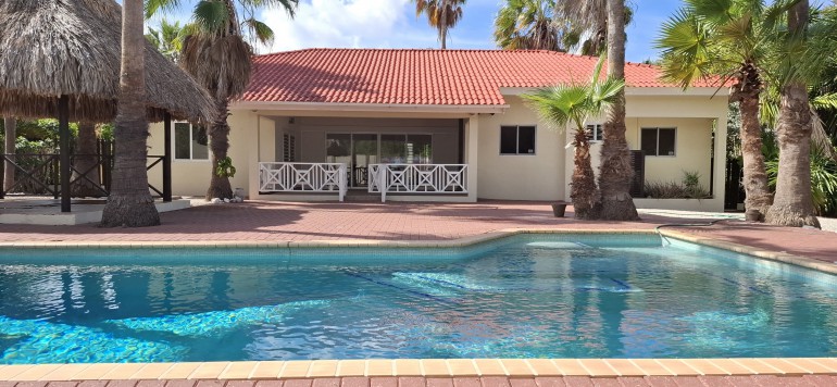 Villapark Girouette &ndash; villa gated resort apartment and private pool