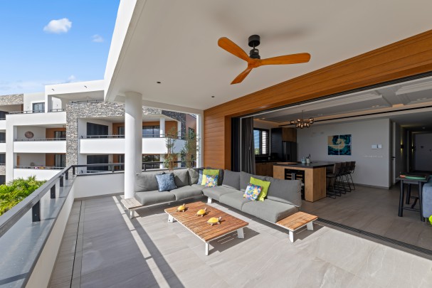 Blue Bay - Luxe 2-slaapkamer appartement direct aan het strand