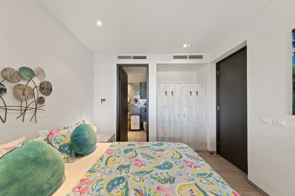 Blue Bay - Luxe 2-slaapkamer appartement direct aan het strand