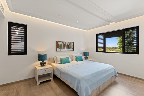 Blue Bay - Luxe 2-slaapkamer appartement direct aan het strand