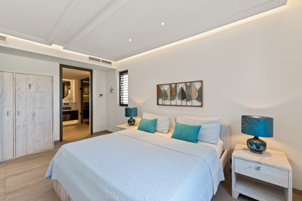 Blue Bay - Luxe 2-slaapkamer appartement direct aan het strand