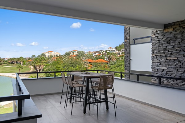 Blue Bay - Luxury 2-Bedroom Apartment Right on the Beach