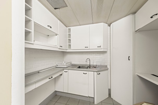 Strategisch gelegen Kantoorruimte.