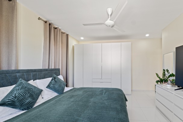 Blue Bay &ndash; Villa with Swimming Pool and Golf Course Views