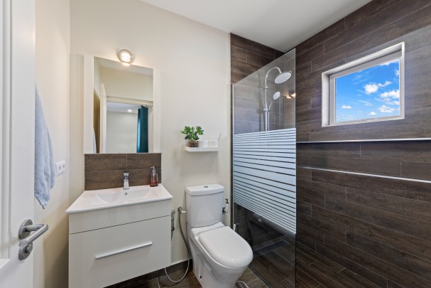 Blue Bay &ndash; Villa with Swimming Pool and Golf Course Views