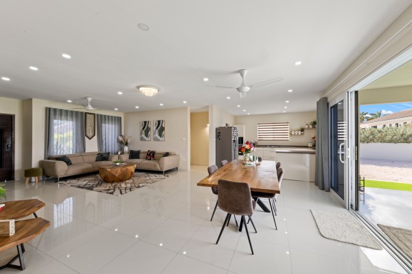 Blue Bay - Villa met zwembad en uitzicht op de golfbaan