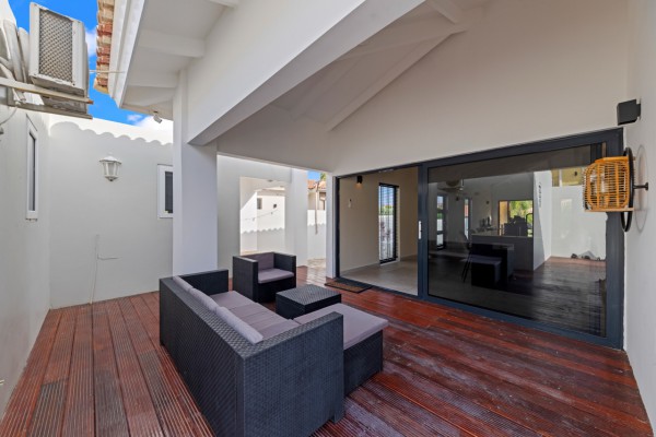 Brakkeput – Gerenoveerde Moderne 3-slaapkamer woning met zwembad 
