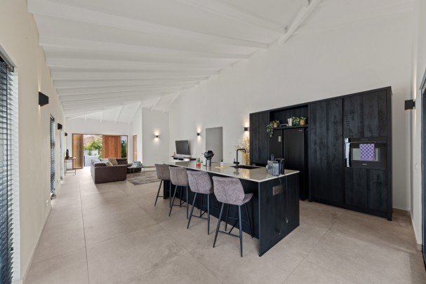 Brakkeput &ndash; Gerenoveerde Moderne 3-slaapkamer woning met zwembad 