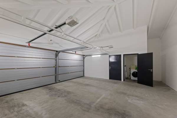 Brakkeput – Gerenoveerde Moderne 3-slaapkamer woning met zwembad 